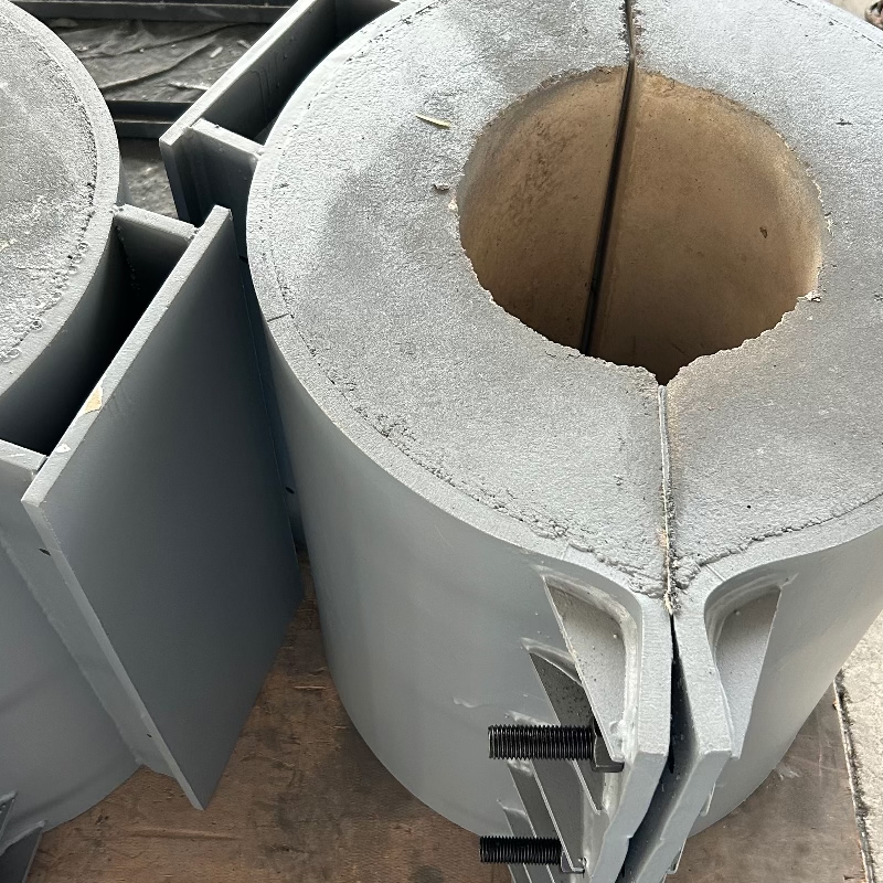 Vermiculite Insulated Pipe Holder Used in Steam Vermiculite Insulated Pipe Holder Used in Steam
